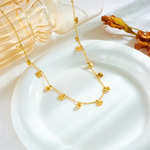 Titanstahl Halskette Gold Zierliche Kette Hohles Auge Zirkon Anhänger Schmuck Minimalistischer Nischenstil Geschenk