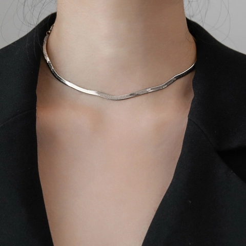 Minimalist Flat Snake Chain Necklace Titanium Steel 18K Gold Plated Herringbone Choker With Heart Pendant For Women