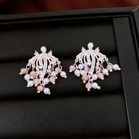 Vintage Waaier Vorm Clip On Oorbellen Met Namaak Kunstparels En Kristallen Retro Vuurwerk Stijl Niet Gepiercet Oormanchetten Voor Dames