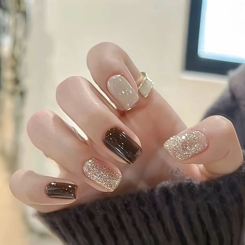 Short Square Press On Nails Glossy Mocha Coffee Brown Champagne Gold Glitter Plastic Fake Nails Detachable For Women