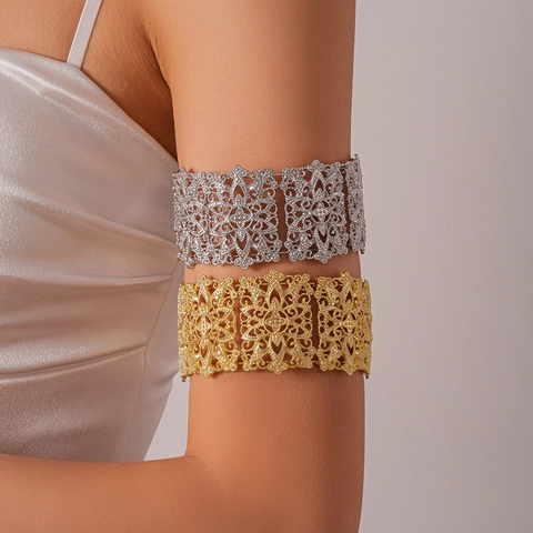 Retro Hohle Blumen Manschette Armreif Für Damen Böhmische Filigran Breite Offene Armspange Vintage Legierung Schmuck