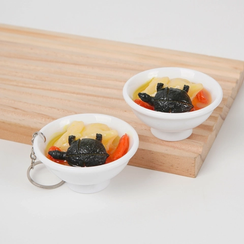 Portachiavi Cibo Simulato Miniatura Zuppa Tartaruga Pollo Modello Resina PVC Ciondolo Zaino Novità Giocattolo Regalo