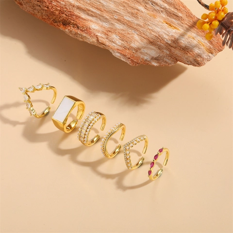 Vintage V-Shaped Adjustable Open Rings For Women Copper With CZ And Artificial Pearls Shell Inlay Minimalist Style Jewelry