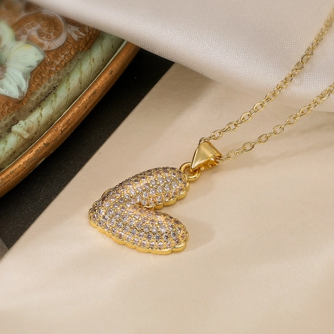 Elegant Heart Pendant Necklace Copper Plated 18K Gold Zirconia Micro Pave Clavicle Chain Jewelry For Women Birthday Gift