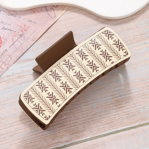 Vintage PU Leather Hair Claw Clips For Women Minimalist Large Cow Pattern Sunflower Geometric Shark Clips Hair Accessories