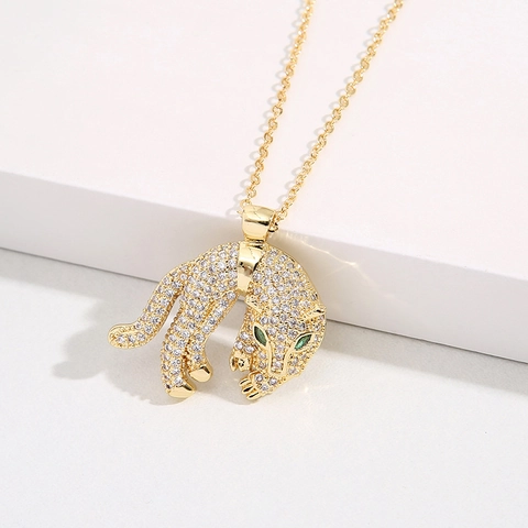 Panther Pendant Necklace Copper 18K Gold Plated Cubic Zirconia Green Eye Micro Paved Jewelry For Men Women Fashion