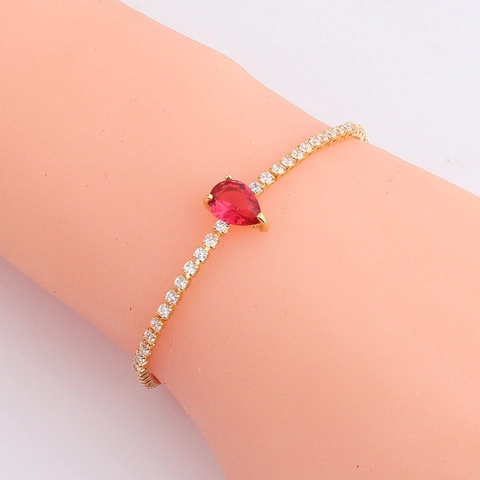 Elegante Armband Met Peergeslepen Zirkonia Voor Dames Koper 18K Verguld Minimalistische Sieraden Met Waterdruppel