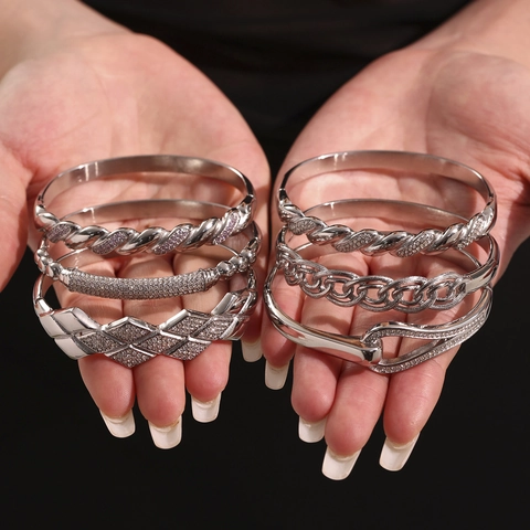 Bracciale Rigido Acciaio Inossidabile Zircone Lusso Moda Elegante Accessorio Per Donne Lucido Leggero Chic
