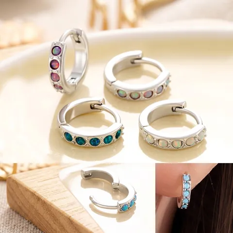 Orecchini A Cerchio Huggie In Rame Con Opale Sintetico Rotondo Gioielli Minimalisti Per Donne Piccolo Ear Cuff Colorato