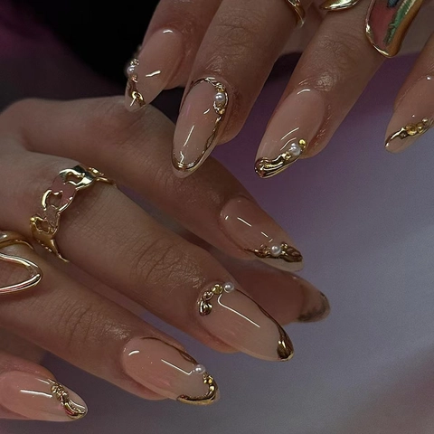 Uñas Postizas Forma Almendra Rosa Nude Borde Metálico Dorado Perla Artificial Diamante De Imitación Decoración Elegante Mujer