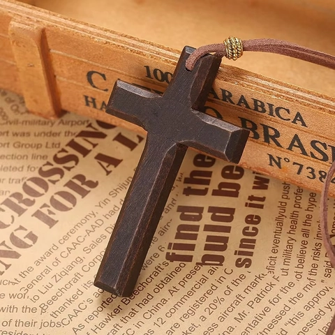 Vintage Wood Cross Pendant Keychain Retro Handcrafted Religious Double Layer Alloy Decor Unisex Bag Charm Gift