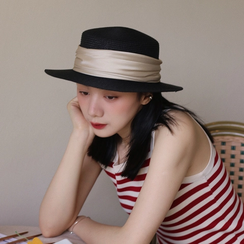 Cappello di Paglia Vintage Francese a Top Piatto Donna Protezione Solare Elegante Cappello Boater Con Nastro di Raso Falda Larga Estate Spiaggia
