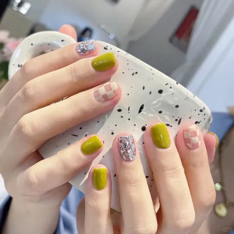 Unghie Finte Press On Corte Quadrate Verde Avocado Motivo A Scacchi Glitter Unghie Artificiali Manicure Per Donna