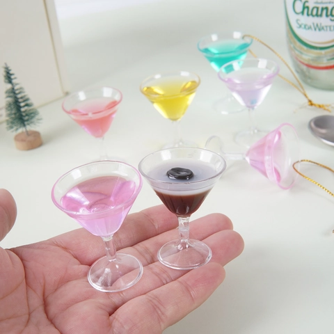 Miniatuur Cocktailglas Martini Beker Model Kunststof Hars Gekleurde Vloeistof Poppenhuis Decoratie Kerstboom Hanger Ornament