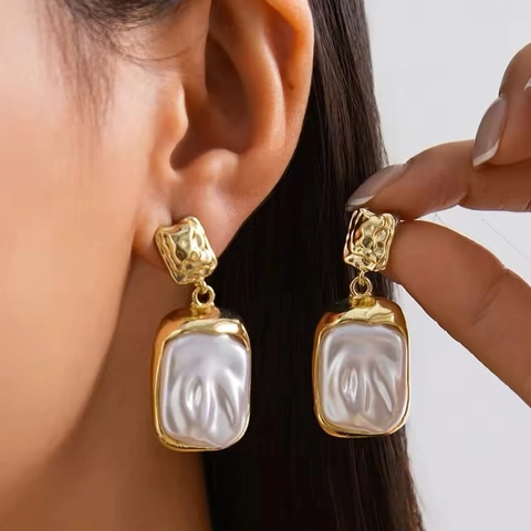 Artificial Baroque Pearl Dangle Earrings Textured Gold Stainless Steel Geometric Square Waterproof Hypoallergenic Vintage Style Women