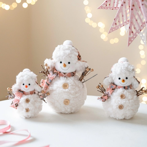 Addobbo Pupazzo Di Neve In Peluche Con Cappello Sciarpa Rosa A Quadri Bottoni Legno Per Decorazione Scrivania Natale
