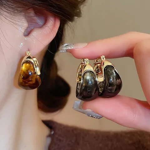 Retro French U-Shaped Hoop Earrings For Women With Marble Texture Resin And Gold Alloy Vintage Light Luxury Ear Cuffs
