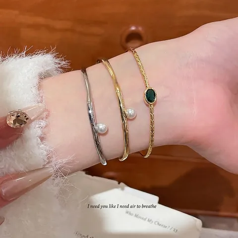Brazalete Abierto Retro Cobre Chapado Oro 18K Con Perla Artificial Gema Verde Circón Joyería De Moda Para Mujeres