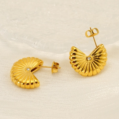Elegant Fan Shaped Stud Earrings Titanium Steel 18K Gold Plated Shell Texture Zircon Inlay Vintage Jewelry For Women
