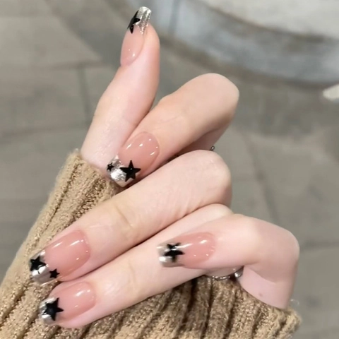 Pearly Pink French Style Press On Nails Medium Square Silver Glitter Tip Black Star Pattern Fashion Artificial False Nails