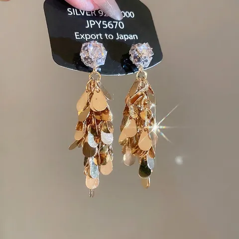 Eleganti Orecchini A Nappa In Rame Placcato Oro Con Perni In Argento Sterling 925 E Zirconia Goccia D'acqua