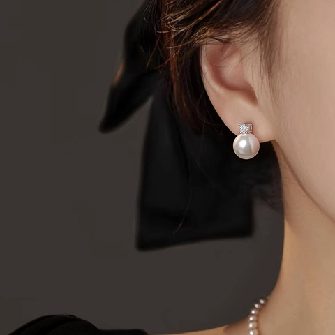 Natural Freshwater Pearl Stud Earrings With 925 Sterling Silver Earring Post And Moissanite French Style Elegant Jewelry Women