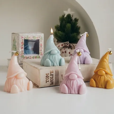 Christmas Gnome Scented Candle Soy Wax Handmade Decorative Novelty With Gold Bell Gift Box Holiday Party Decor