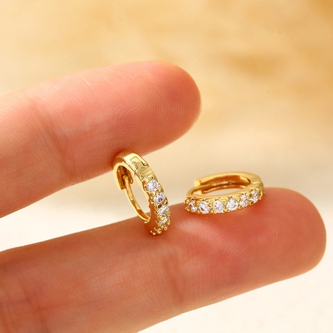 Geometrische Hoops Knopoorbellen 18K Verguld Koper Met Zirkonia En Kunstmatige Barokparel Minimalistische Sieraden