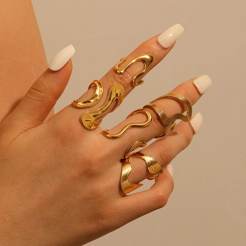 Anello A Onda Irregolare Acciaio Inossidabile Stile Metallo Liquido Placcato Oro 18K Regolabile Gioielli Donna
