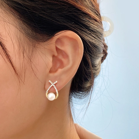 Crisscross X Shape Alloy Rhinestone Artificial Pearl Stud Earrings For Women Elegant French Vintage Style Golden Jewelry Accessory