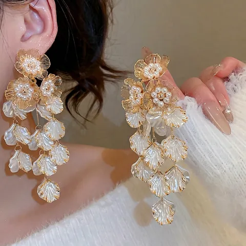 Orecchini Pendenti Con Nappine Floreali Lunghi Petali Bianchi Künstliche Perle Gioielli Con Perno In Argento Sterling 925