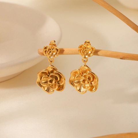 Rose Flower Pendant Earrings 18K Gold Plated Stainless Steel 3D Camellia Stud Jewelry For Women Elegant Retro