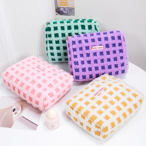 Checkerboard Plush Makeup Bag Portable Travel Cosmetic Organizer Large Capacity Soft Zipper Pouch Handbag