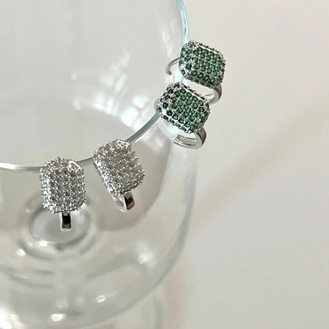 Orecchini Huggie Hoop In Argento Sterling 925 Pendente Rettangolare Pavé Zirconia Accessorio Moda Minimalista Donne