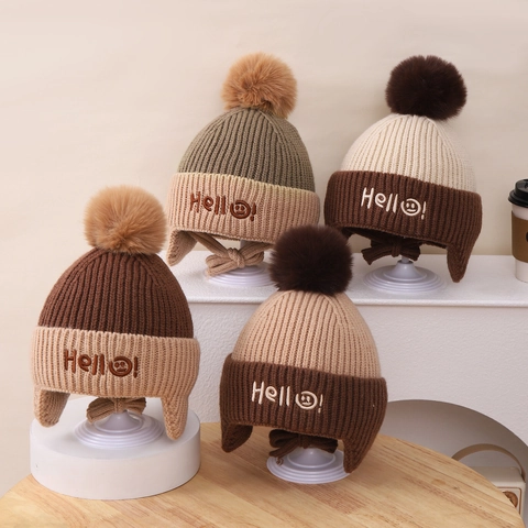 Conjunto de Gorro y Bufanda de Punto de Invierno para Niños Cálido Protección para los Oídos Pompon Bordado Hello Smile para Niños Niñas