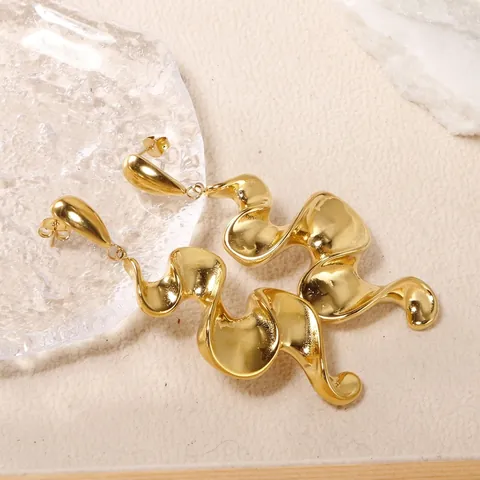 Pendientes De Aro De Acero Inoxidable Para Mujer Chapados En Oro De 18K Geométricos Retorcidos Croissant Nota Musical
