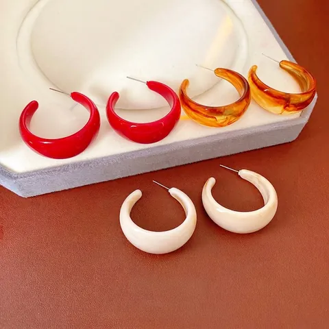 Retro C-Shape Resin Hoop Earrings For Women With Silver Earring Post Geometric Minimalist Chic Fashion Jewelry