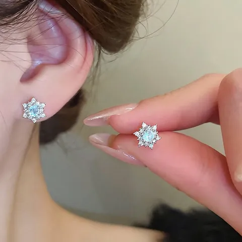 Orecchini A Lobo Fiocco Di Neve Con Zircone Blu Chiaro E Perno In Argento Sterling 925 Gioielli Moda Eleganti Donna