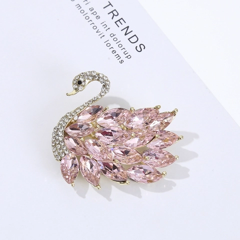 Elegant Swan Brooch Pin For Women Zinc Alloy Rhinestone Inlaid Crystal Swan Brooch Vintage Animal Fashion Jewelry Accessory