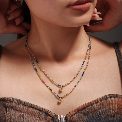 Mehrlagige Naturstein Perlenkette Bunte Edelstahl Wassertropfen Zirkon Anhänger Boho Modeschmuck Für Damen