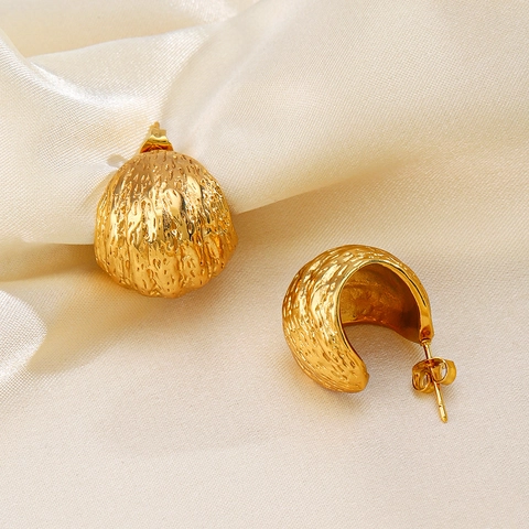 Pendientes De Aro Geométricos En Forma C Acero Inoxidable Chapado En Oro 18K Textura Martillada Irregular Retro Para Mujeres
