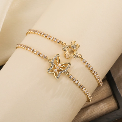 Pulsera De Dije De Abeja Y Mariposa De Cobre Chapado En Oro De 18K Circonita Perla Artificial Cierre Ajustable Joyería Elegante Para Mujer