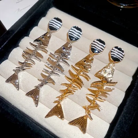 Unieke Visgraat Hangende Oorbellen Met Zilveren Oorsteker Legering Geometrische Emaille Lange Druppel Sieraden Dames
