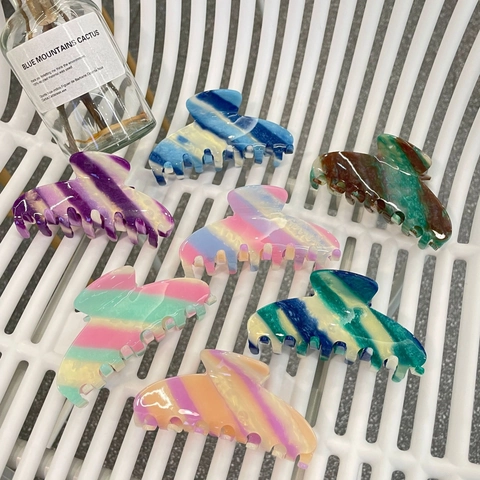 Large Acetate Hair Claw Clips Candy Color Striped Handmade Shark Clip Simple Elegant Hair Accessories For Women Girls