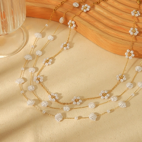 Collana Di Künstliche Perle Barocche Acciaio Inossidabile Placcato Oro 18K Conchiglia Fiore Gioielli Eleganti Da Donna Resistente All'appannamento
