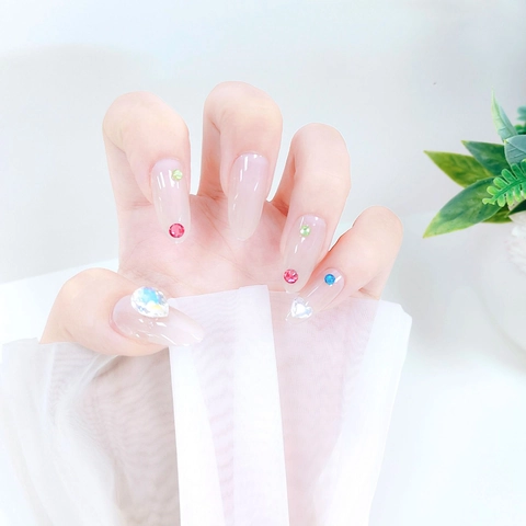 Unghie Finte Press On Rosa Nudo Mandorla Con Strass Colorati Decorazione Gemme Cuore Goccia Unghie Artificiali