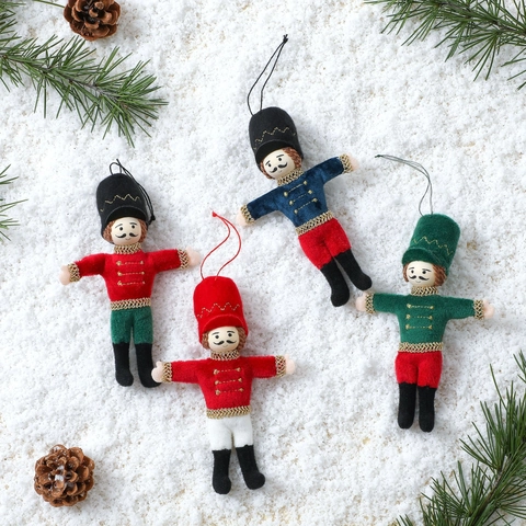 Ornements De Soldat Casse-Noisette De Noël En Tissu Velours Peluche Pendentifs Suspendus Décoration De Fête Maison Figurine Traditionnelle