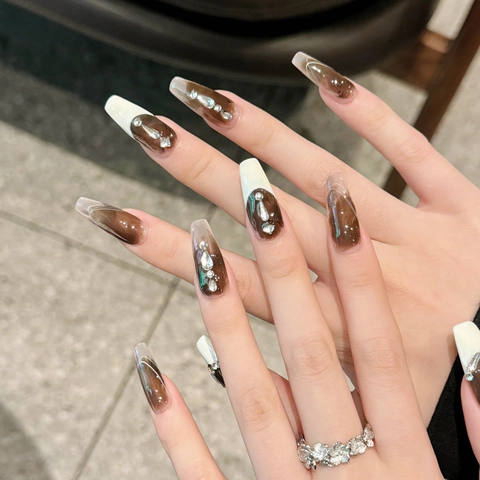 Handmade Press On Nails Long Coffin Marble Gradient Coffee White French Tip With Rhinestone Artificial Pearl Metal Decor Elegant