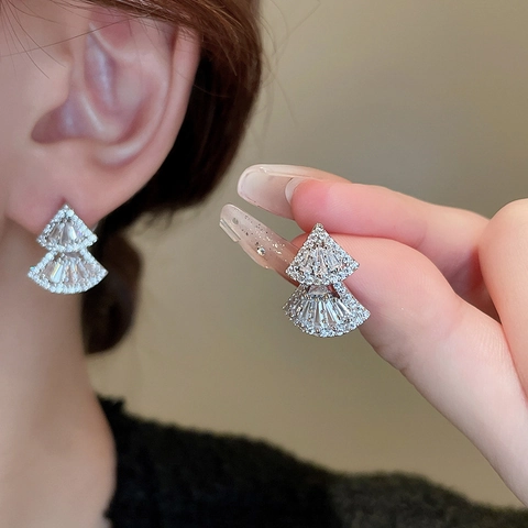 Fächerförmige Geometrische Ohrstecker Kupfer Mit Zirkonia Und 925 Sterling Silber Ohrstecker Für Frauen