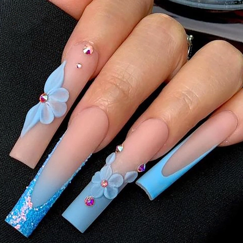 Uñas Postizas Largas De Ataúd Degradado Azul Rosa Pétalos De Flores 3D Diamantes De Imitación Purpurina Estilo Francés Puntas De Manicura Artificiales